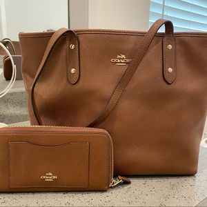 Coach purse/wallet